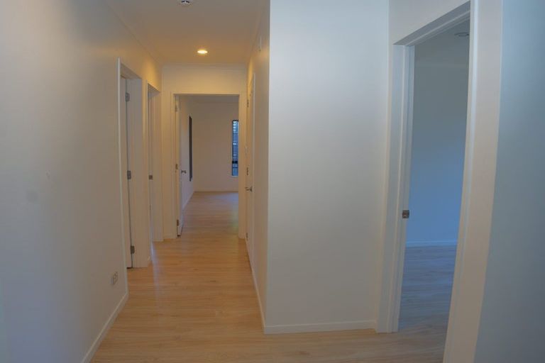 Photo of property in 64 Crossandra Drive, Mangere, Auckland, 2022