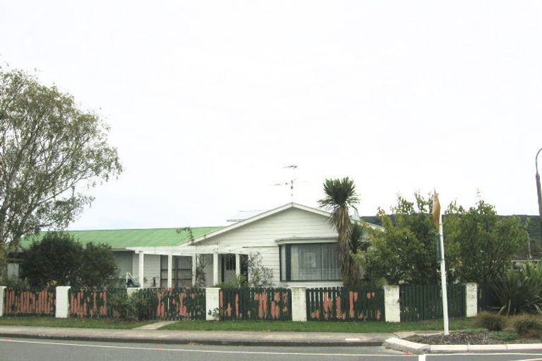 Photo of property in 67 Hillside Drive, Maoribank, Upper Hutt, 5018