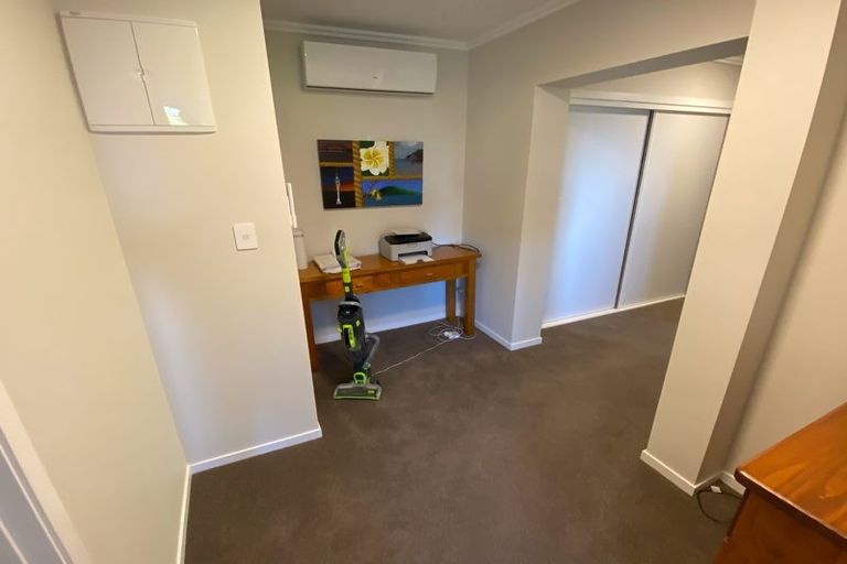 Photo of property in 927 East Coast Road, Northcross, Auckland, 0632