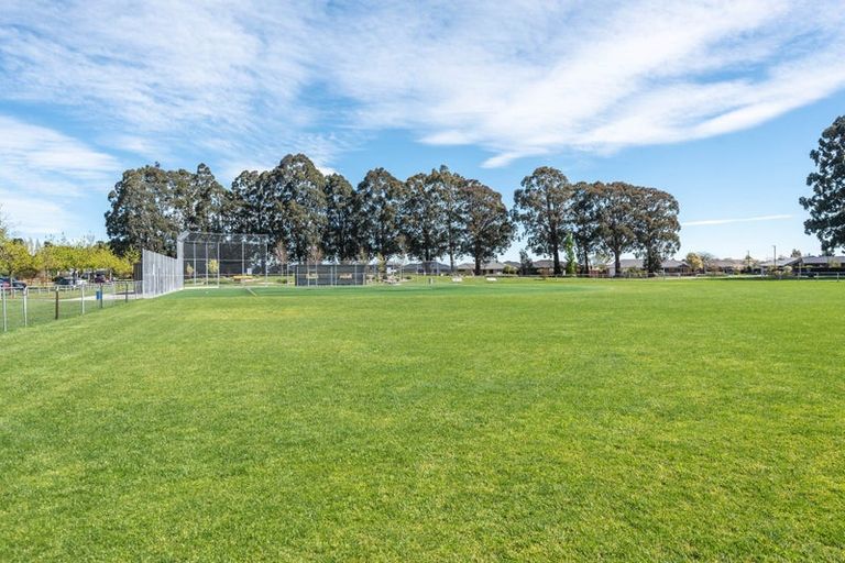 Photo of property in 8 Fernham Way, Rolleston, 7615