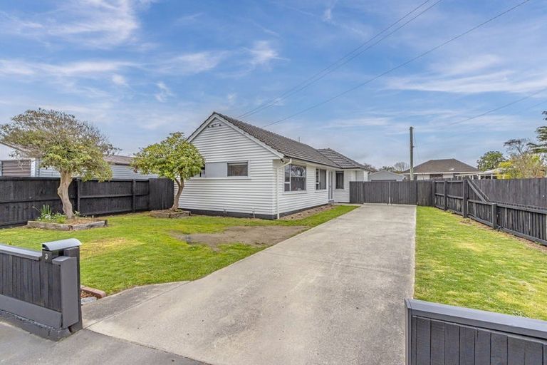 Photo of property in 3 Ontario Place, Wainoni, Christchurch, 8061