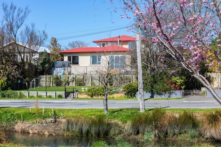 Photo of property in 249 Fifield Terrace, Opawa, Christchurch, 8023