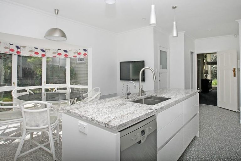 Photo of property in 19 Woodmancote Road, Khandallah, Wellington, 6035