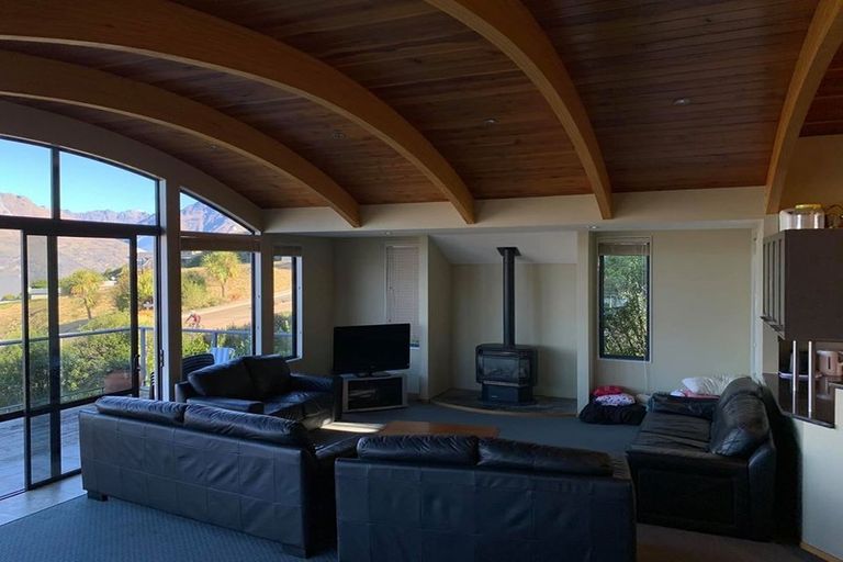 Photo of property in 1-3/1 Matakauri Place, Fernhill, Queenstown, 9300