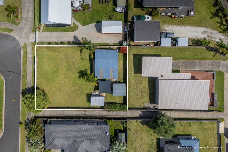 Photo of property in 26 Wells Place, Whitianga, 3510