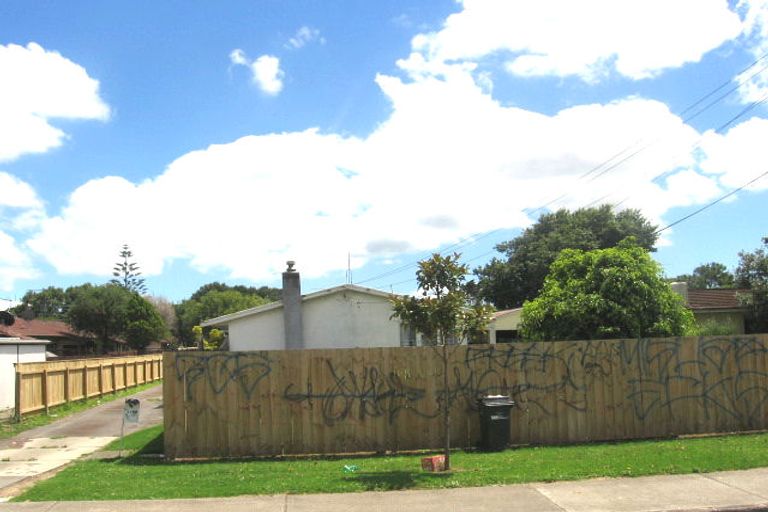 Photo of property in 2/21 Aranui Road, Mount Wellington, Auckland, 1060