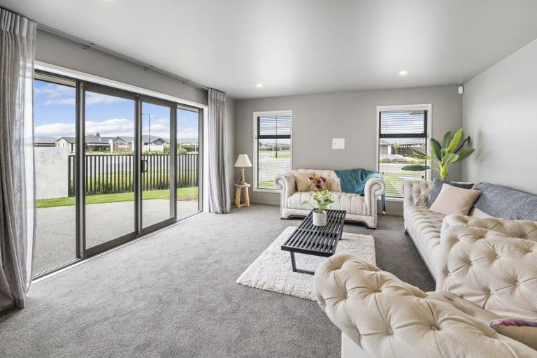 Photo of property in 159 Shillingford Boulevard, Rolleston, 7615