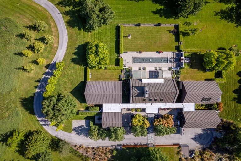 Photo of property in 8 Bendemeer Lane, Lake Hayes, Queenstown, 9371