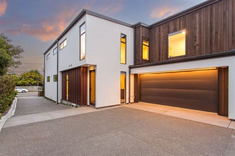 Photo of property in 2/39 Webb Street, St Albans, Christchurch, 8014