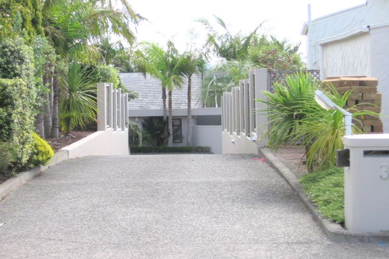 Photo of property in 37 Clyside Avenue, Half Moon Bay, Auckland, 2012