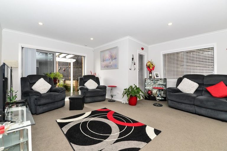 Photo of property in 1/23 The Dales, Dinsdale, Hamilton, 3204