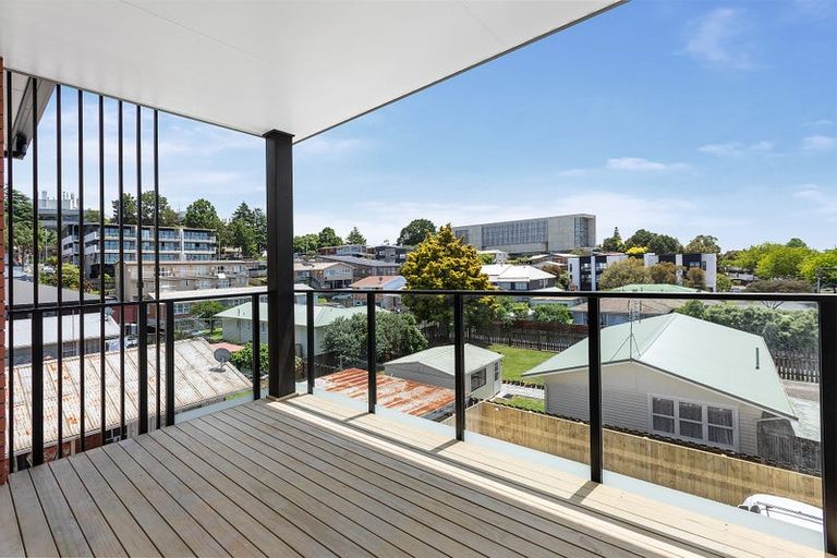 Photo of property in 102/89 Aurora Terrace, Hillcrest, Hamilton, 3216