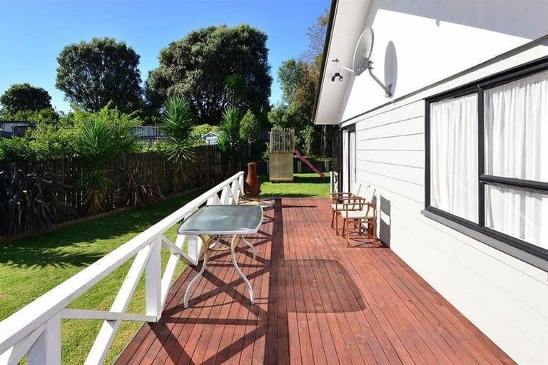 Photo of property in 81 Santiago Crescent, Unsworth Heights, Auckland, 0632
