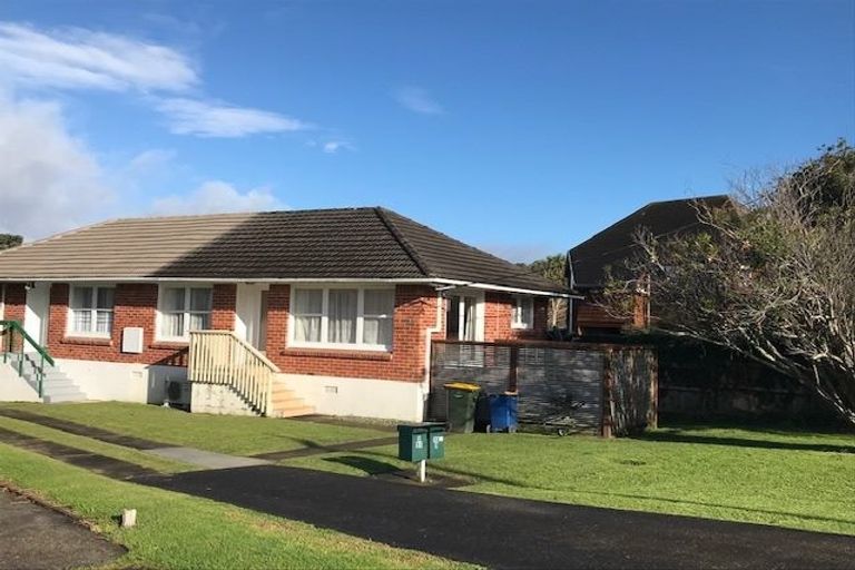 Photo of property in 1/12 Fifeshire Street, Hauraki, Auckland, 0622