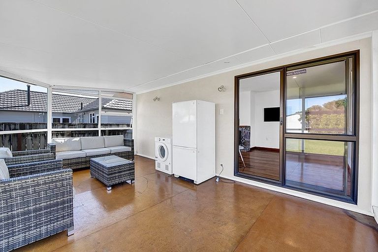 Photo of property in 62 Lismore Street, Merrilands, New Plymouth, 4312