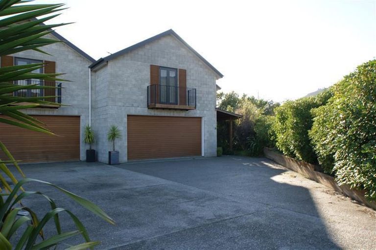 Photo of property in 10 Nautique Place, Waikawa, Picton, 7220