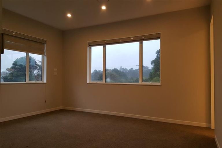 Photo of property in 2 Golden Morning Drive, Albany Heights, Auckland, 0632