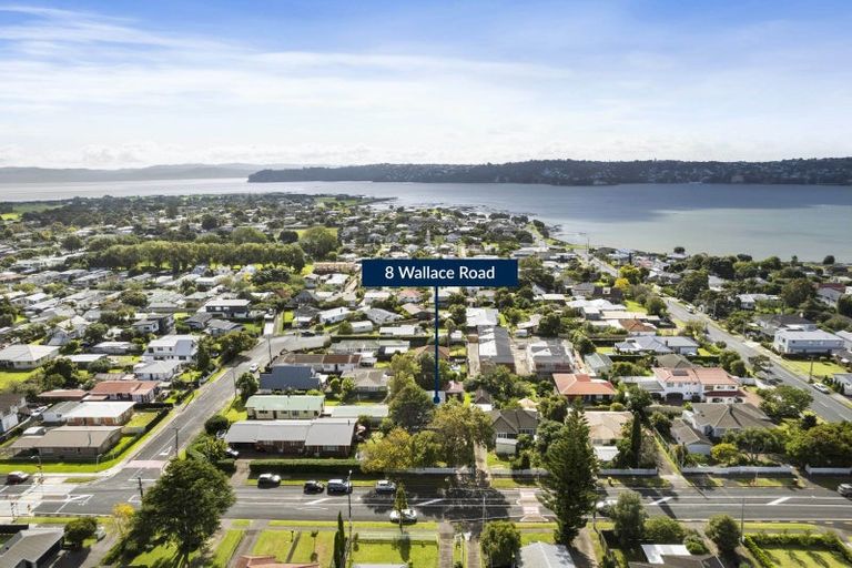 Photo of property in 8 Wallace Road, Mangere Bridge, Auckland, 2022