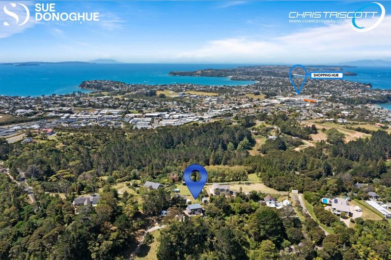 Photo of property in 150 Wade River Road, Wade Heads, Whangaparaoa, 0932