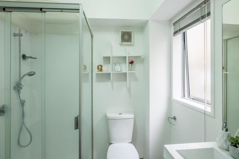 Photo of property in 8b Finlay Terrace, Mount Cook, Wellington, 6021