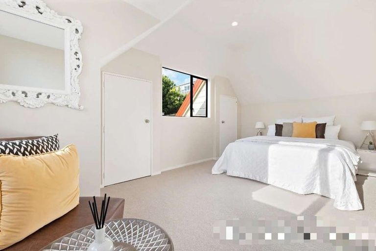 Photo of property in 3/15 Eske Place, Highland Park, Auckland, 2010