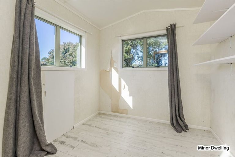 Photo of property in 8 Orere Point Road, Orere Point, Papakura, 2585