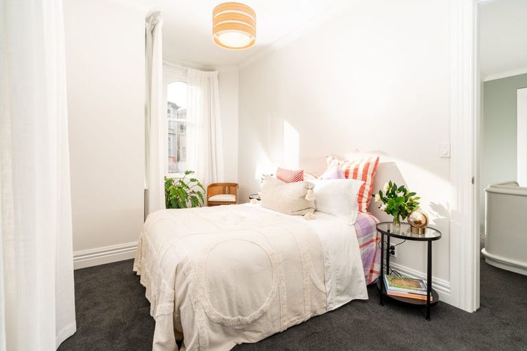 Photo of property in 18 Portland Crescent, Thorndon, Wellington, 6011