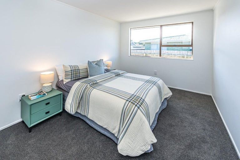 Photo of property in 4 Kupe Place, Castlecliff, Whanganui, 4501