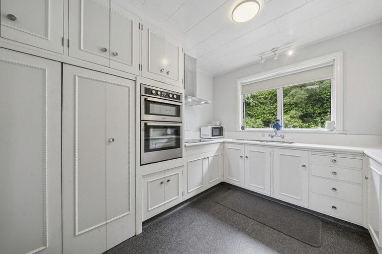 Photo of property in 71 Nimmo Avenue East, Waikanae, 5036