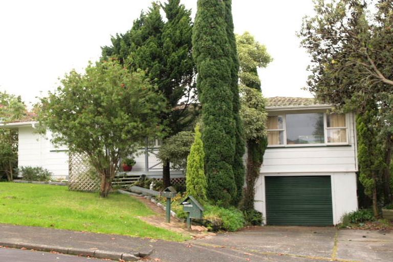 Photo of property in 38 Judkins Crescent, Cockle Bay, Auckland, 2014