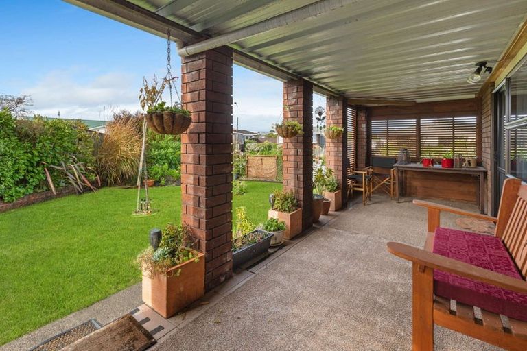 Photo of property in 1 Waharua Place, Tawhero, Whanganui, 4501