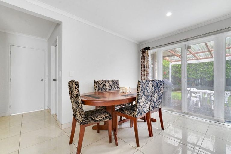 Photo of property in 2 Ritchie Crescent, Takanini, 2112