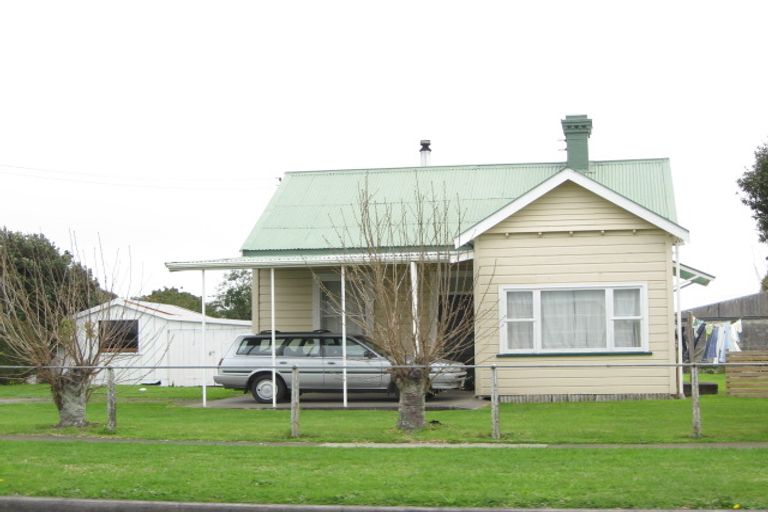 Photo of property in 77 Cracroft Street, Waitara, 4320