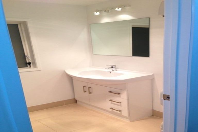 Photo of property in 1/15 Belle Vue Avenue, Northcote Point, Auckland, 0627