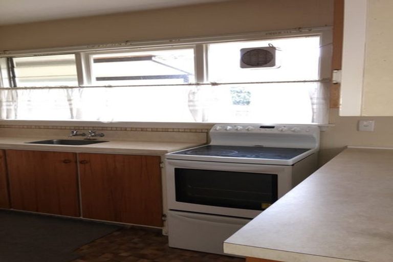 Photo of property in 3 Woodbury Street, Avonhead, Christchurch, 8042