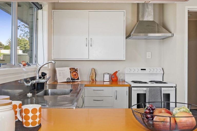 Photo of property in 2/15 Tuthill Street, Gate Pa, Tauranga, 3112