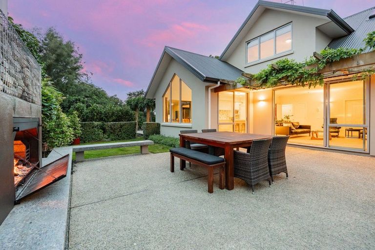 Photo of property in 2 Railway Lane, Outram, 9019