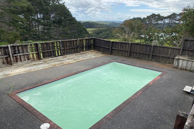 Photo of property in 462 Wairere Road, Waitakere, Henderson, 0782