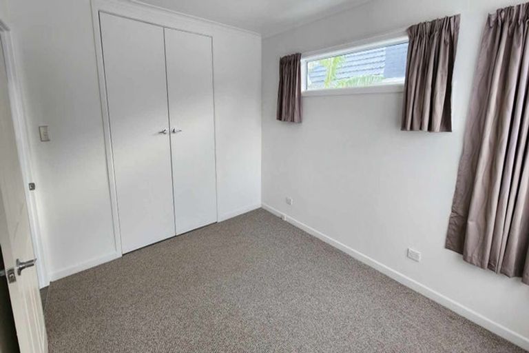 Photo of property in 264 Birkdale Road, Birkdale, Auckland, 0626