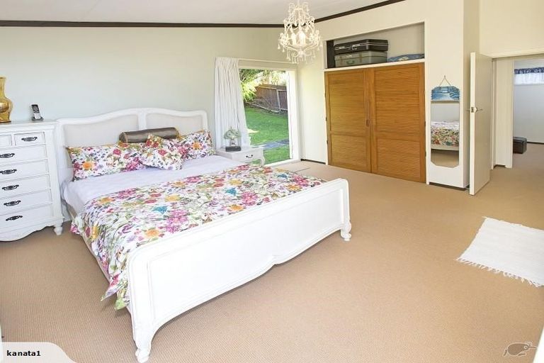 Photo of property in 193 Wade River Road, Wade Heads, Whangaparaoa, 0932