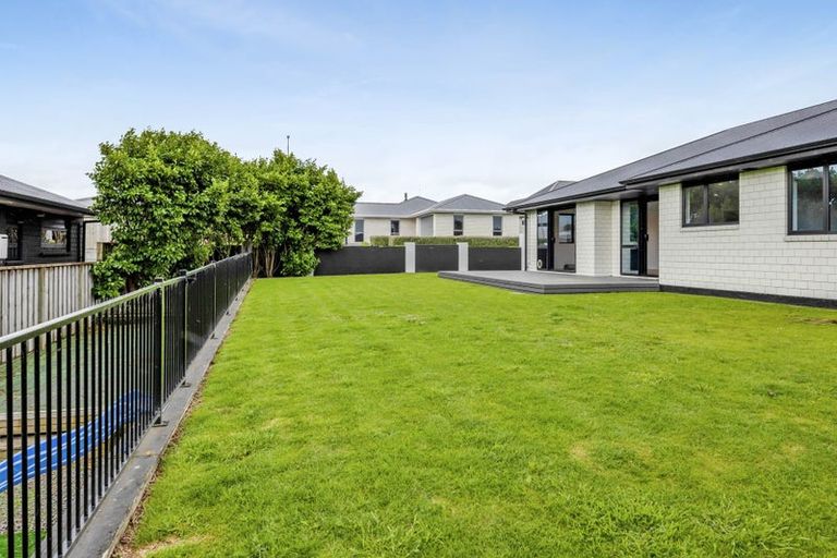 Photo of property in 3 Nikau Place, Hawera, 4610