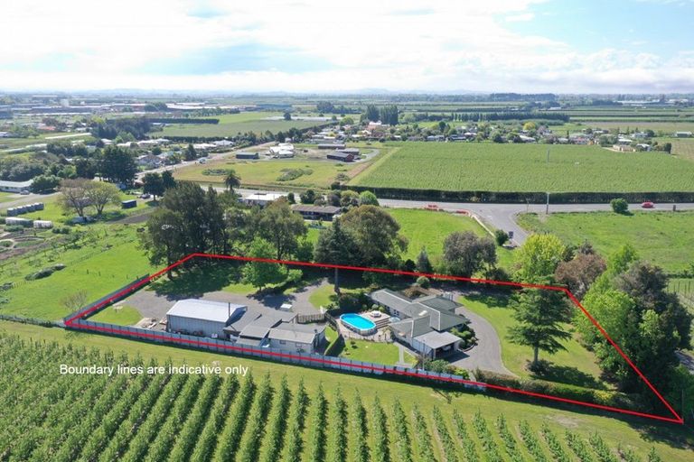 Photo of property in 16 Saint Georges Road, Karamu, Hastings, 4172