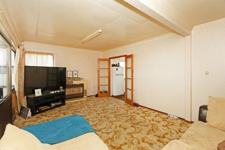 Photo of property in 32 Heaphy Road, Opunake, 4616