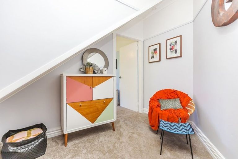 Photo of property in 38 Severn Street, Island Bay, Wellington, 6023