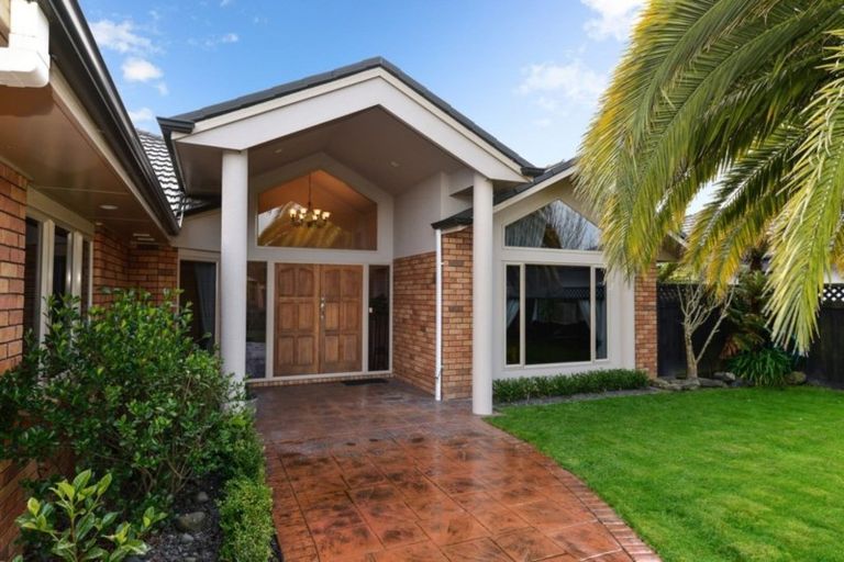 Photo of property in 76 Cairns Crescent, Rototuna, Hamilton, 3210