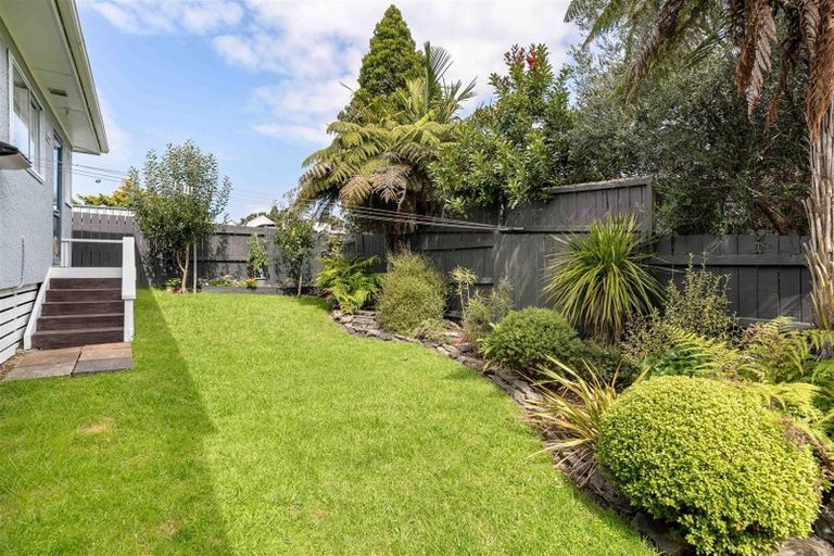 Photo of property in 114 Everitt Crescent, Whangamata, 3620