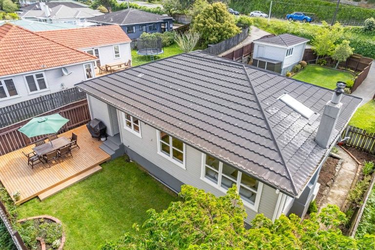 Photo of property in 342 Main Road, Tawa, Wellington, 5028