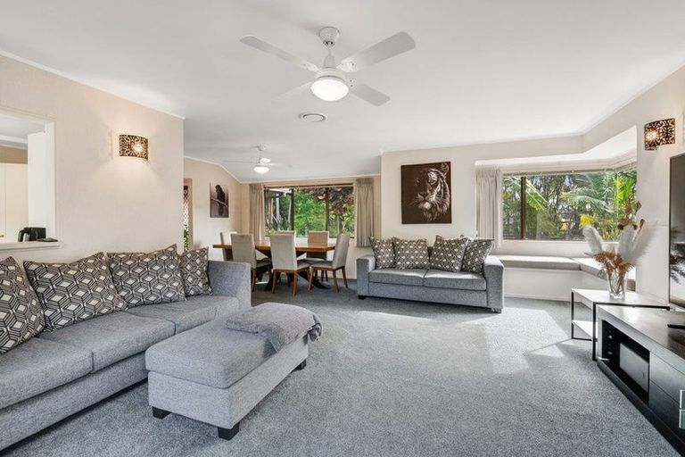 Photo of property in 1688 South Head Road, South Head, Helensville, 0874