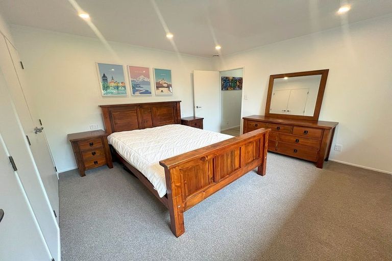 Photo of property in 2/24 Hattaway Avenue, Bucklands Beach, Auckland, 2012