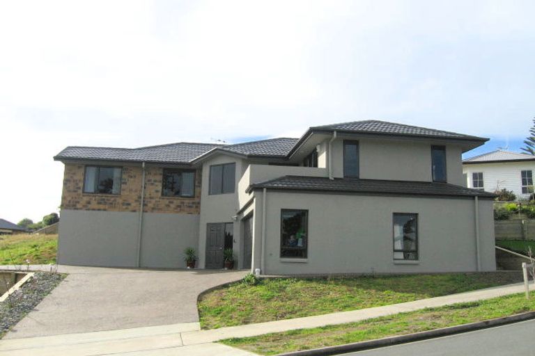 Photo of property in 11 Palm Grove Drive, Western Heights, Hamilton, 3200